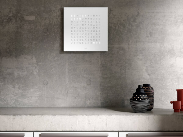 Qlocktwo - White Pepper 45*45 cm. Vitt stål - Bild 5