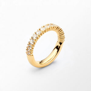 Sandberg Bonbon, halvallians – Ring i 18K gult guld med 1,04ct diamant (13x0,08), 3,7 mm.