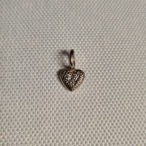 Sandberg Hänge, Bell hjärta 18 k vitguld och diamant