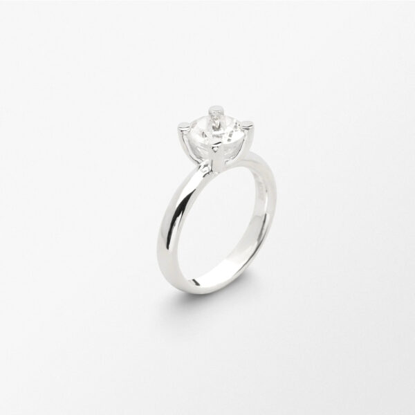 Sandberg Sinne - Ring i silver med bergkristall, 8 mm.