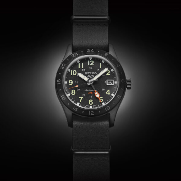 Seiko 5 Sports Field ‘Deception’ Mechanical GMT. 40 mm. 1 ex - Bild 3