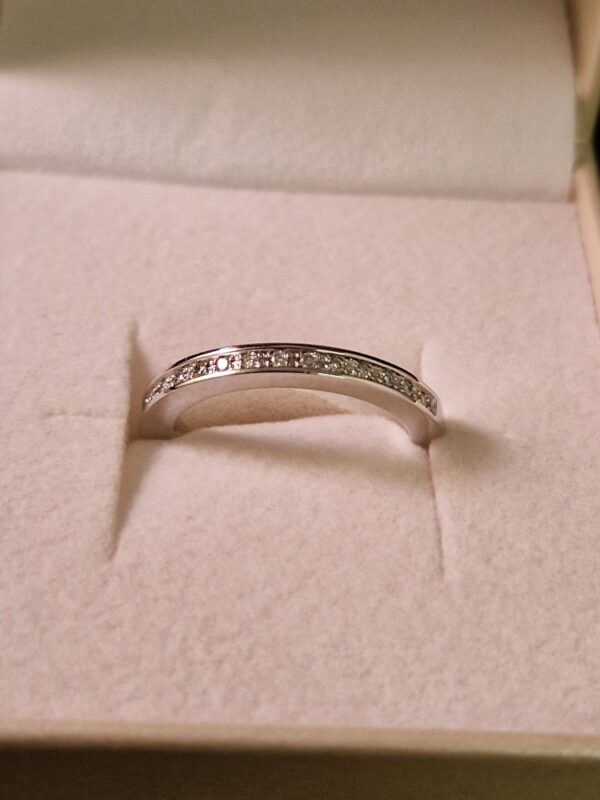 Rivoir Diamond 18 k - 0,14 ct. - Stl 16,8 mm . 1 st