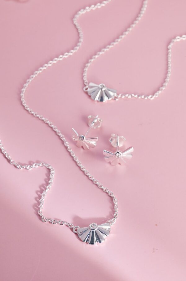 Carolina Gynning –  Sunfeather halsband. Nyhet! - Bild 2