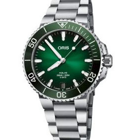Oris Aquis Date - Calibre 400. 41,5 mm. 1 ex kvar av förra generationen