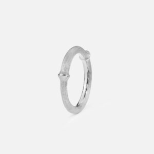 Ole Lynggaard - Nature ring 2. Vitguld.  STL. 52